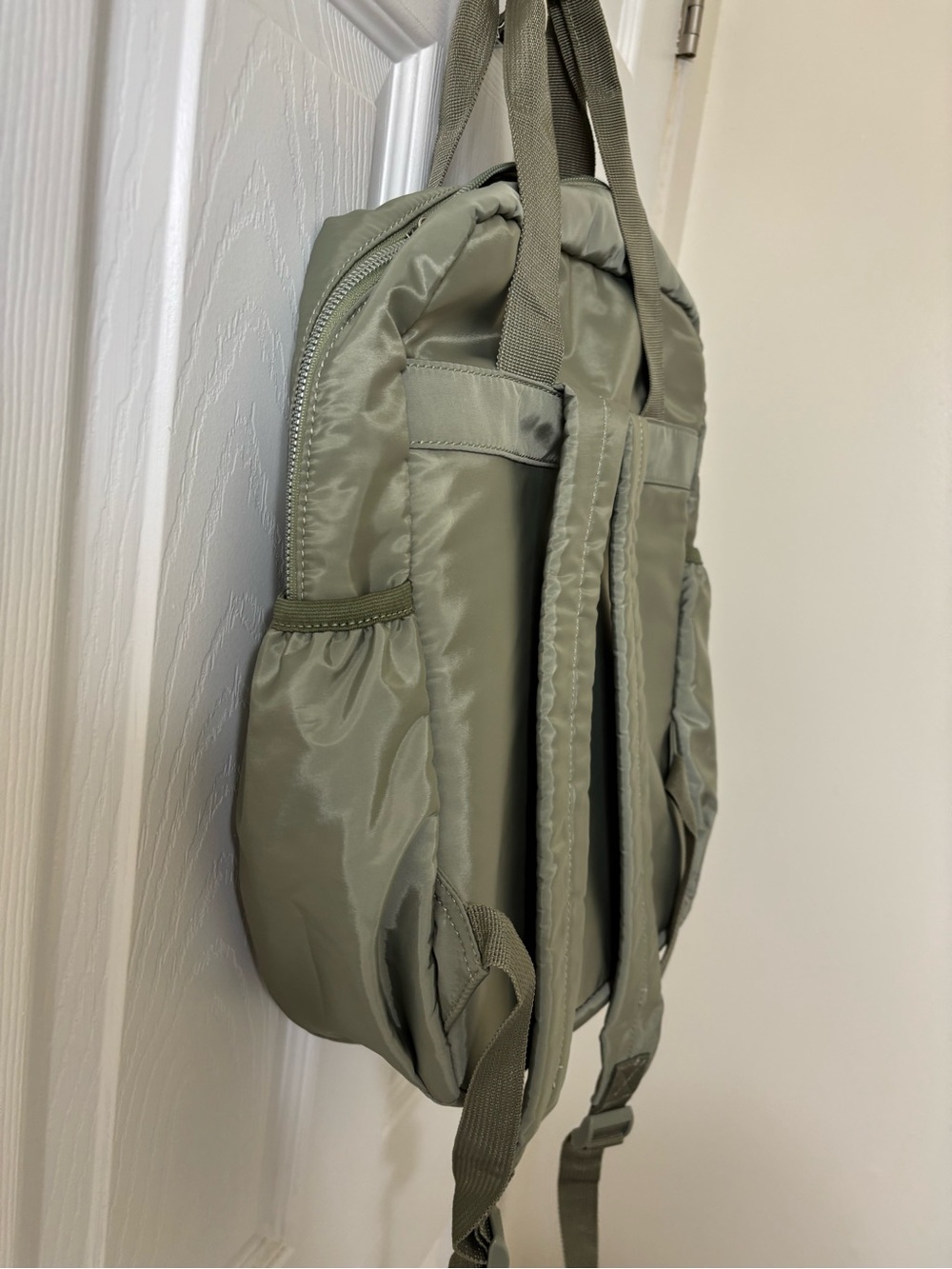 Laptop Backpack - Picture 3 of 8